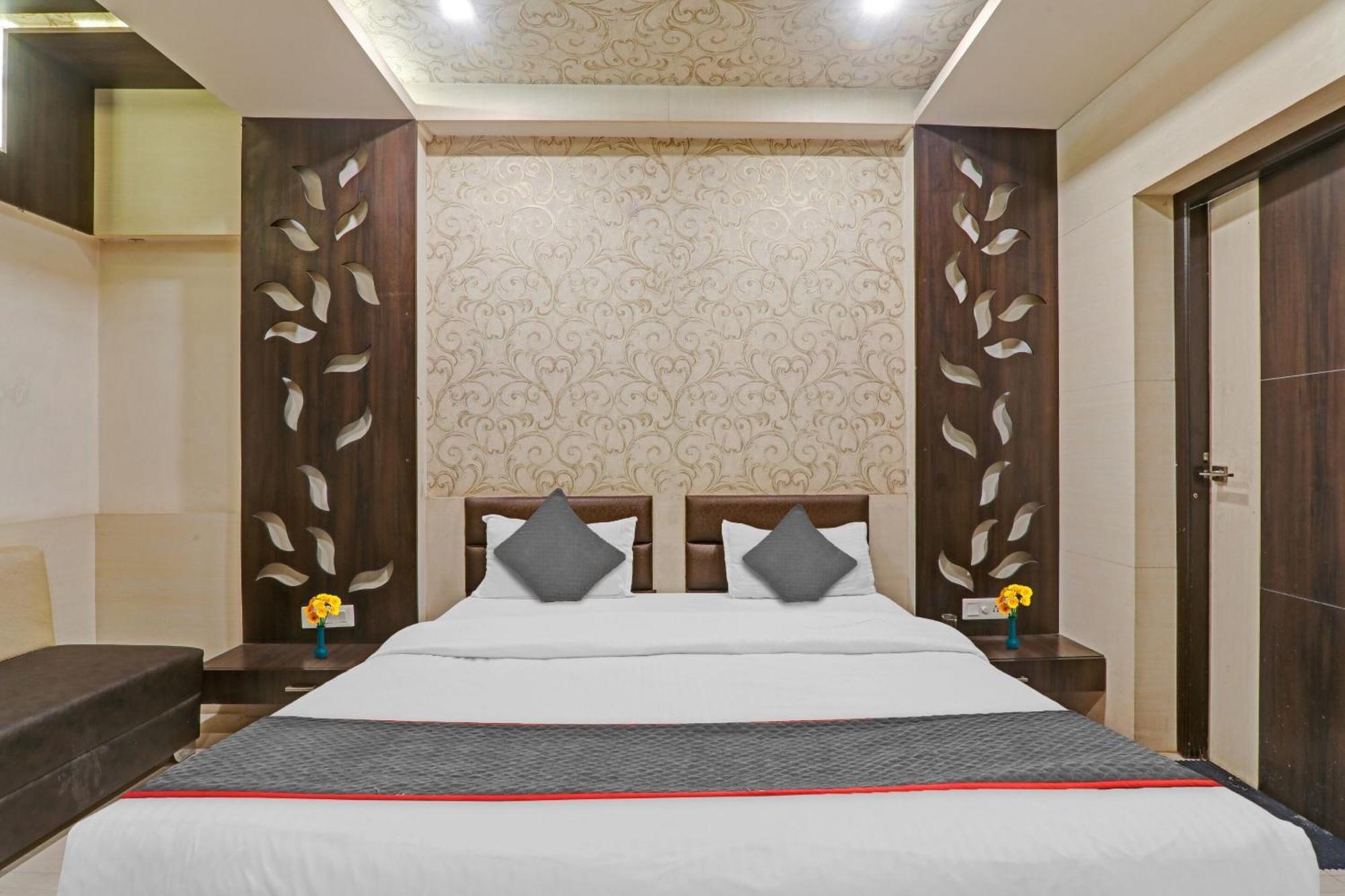 Townhouse 1182 Hotel Tirupati Galaxy Kanpur Exterior foto
