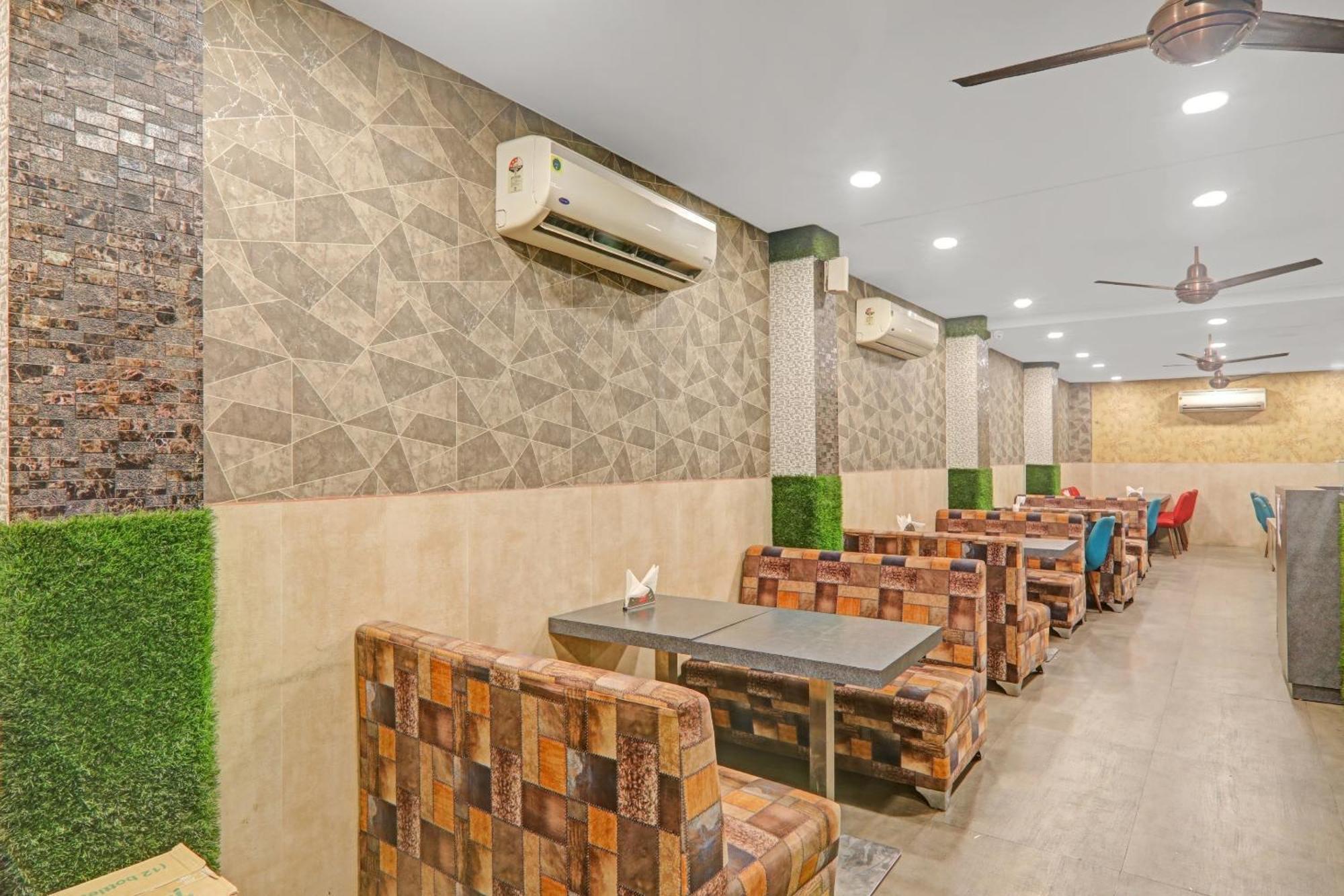 Townhouse 1182 Hotel Tirupati Galaxy Kanpur Exterior foto